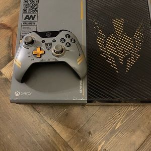 Xbox1 Call of Duty edition with controller and power cord